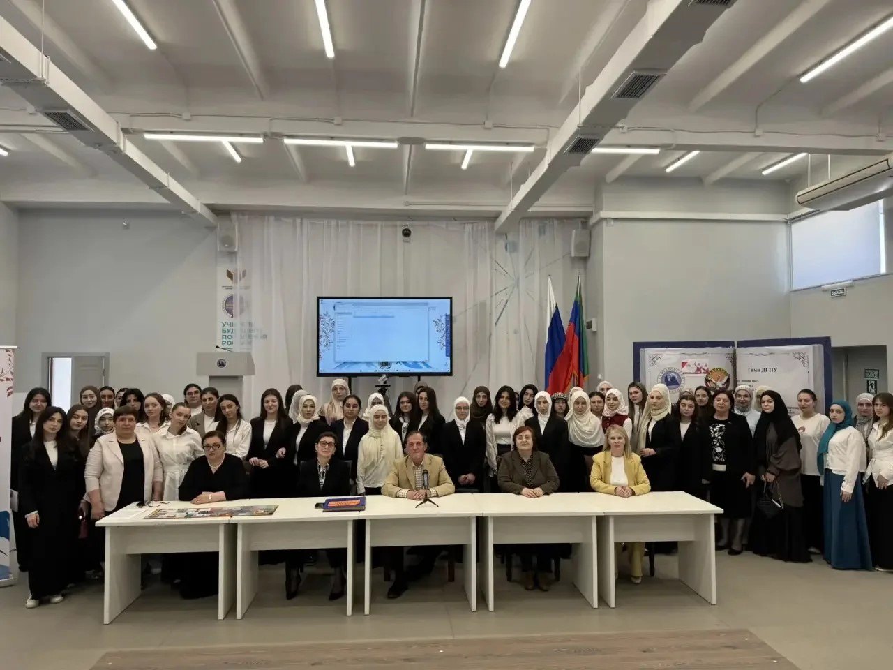 В вузах Дагестана прошел День славянской письменности и культуры